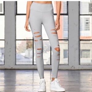 Alo Ripped Warrior in Gray Small Full Length Leggings